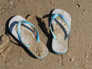 Flip-flops på stranden
