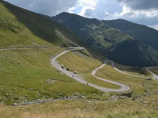 Vingende Transfăgărășan vei i fjellene