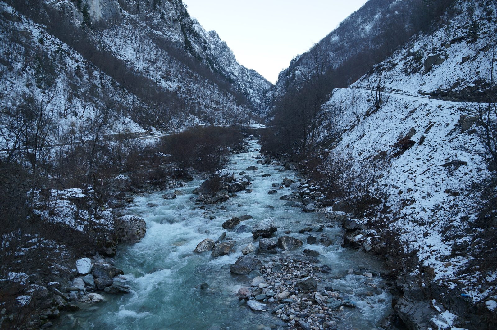 Fluss in der Rugova-Schlucht bei Peja